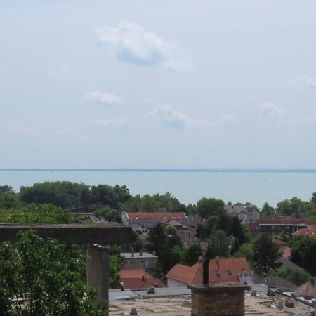 Hotel Prima Porta Vendeghaz Balatonalmádi Exterior foto