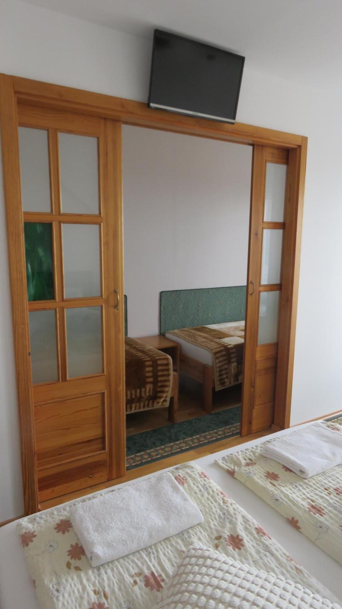 Hotel Prima Porta Vendeghaz Balatonalmádi Exterior foto